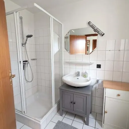 Sybille Sonnenbrille Apartment